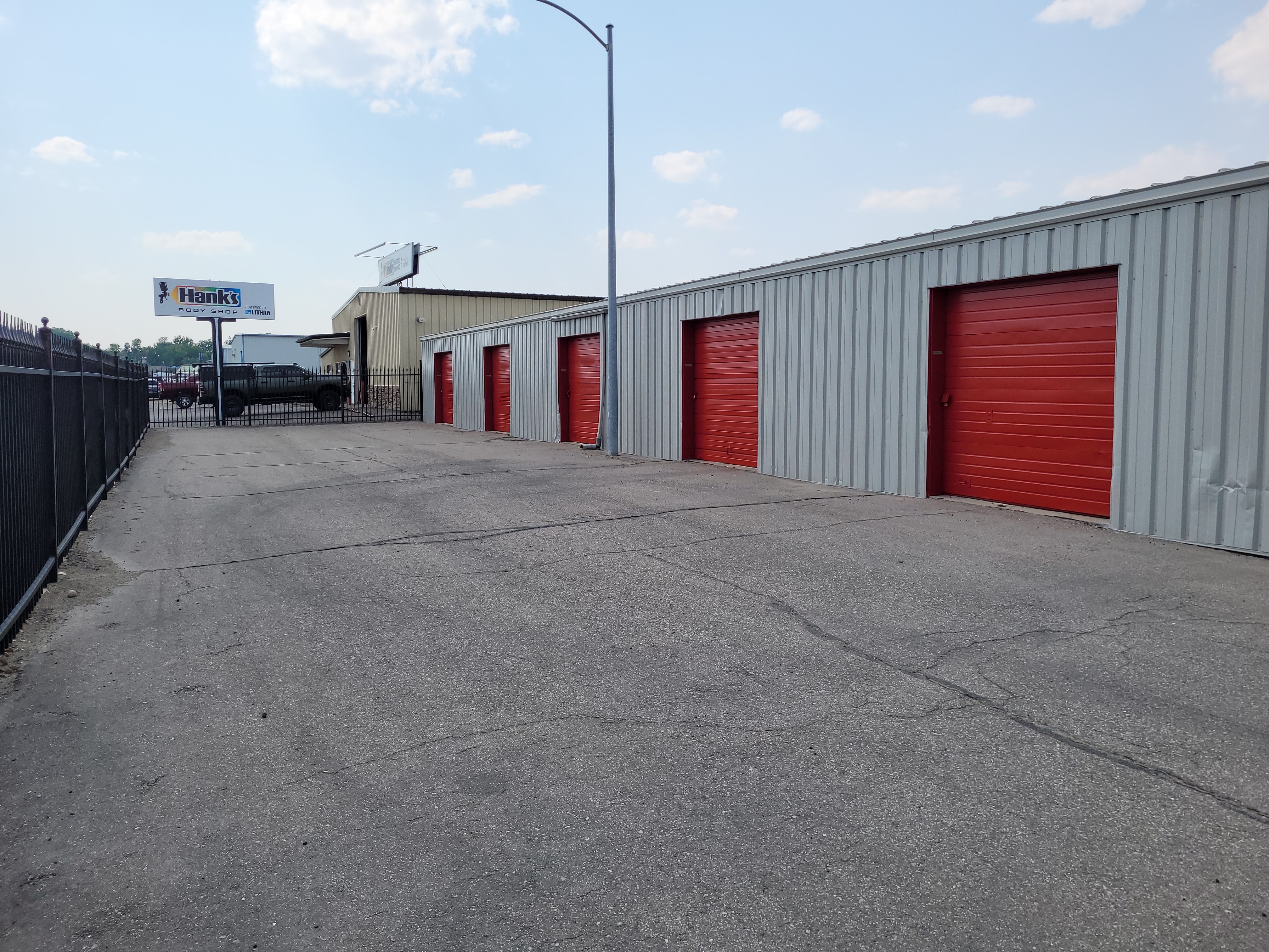 the storage place of mt - lampman drive up storage